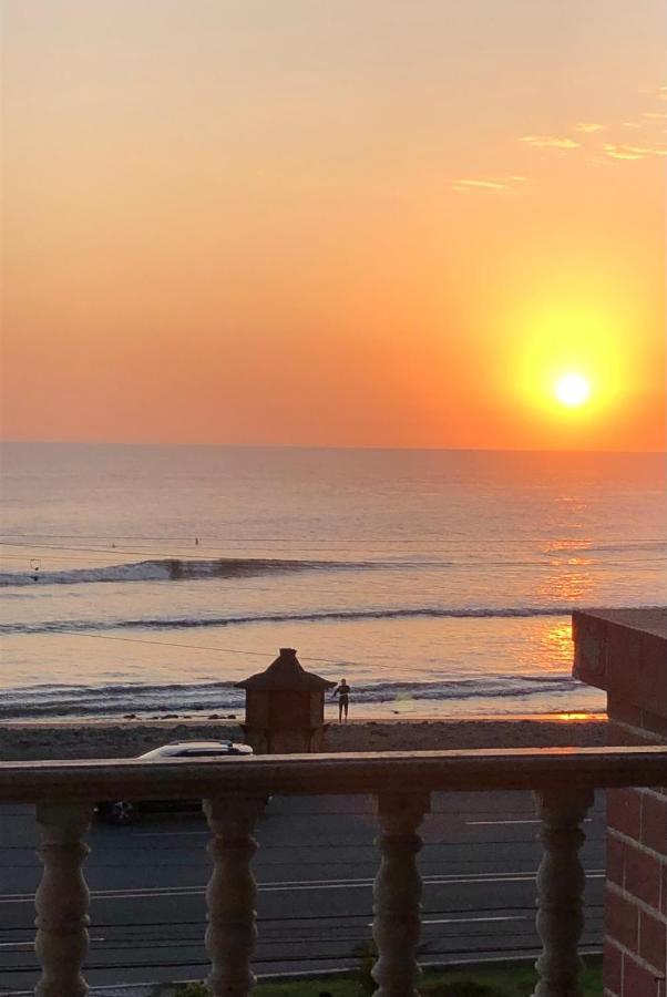 Pointbreak Surf Camp Vandrarhem Huanchaco Exteriör bild