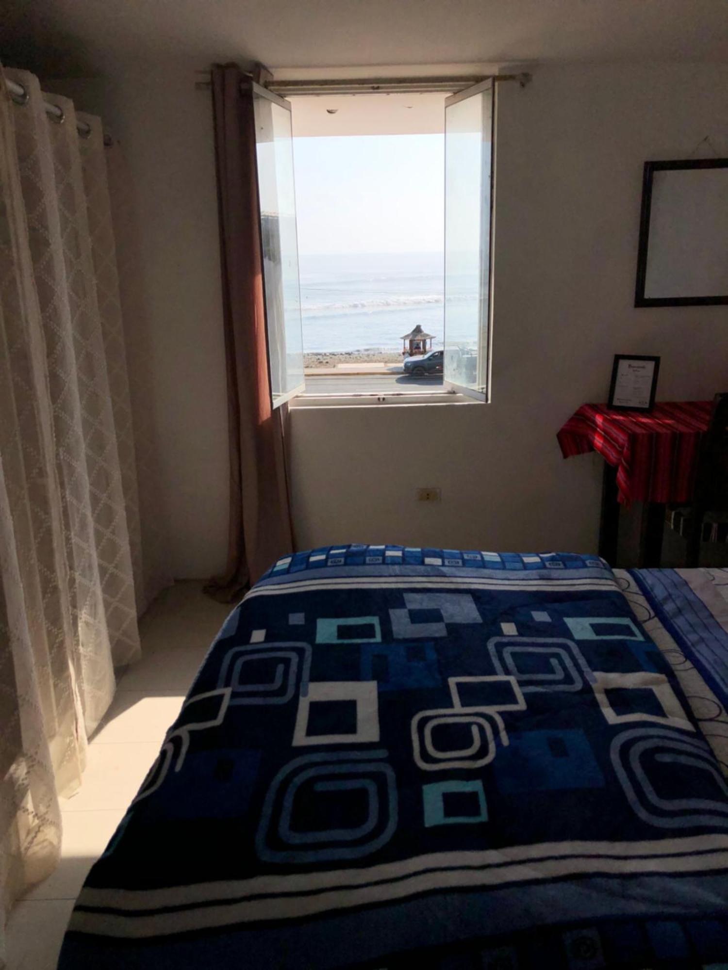 Pointbreak Surf Camp Vandrarhem Huanchaco Rum bild