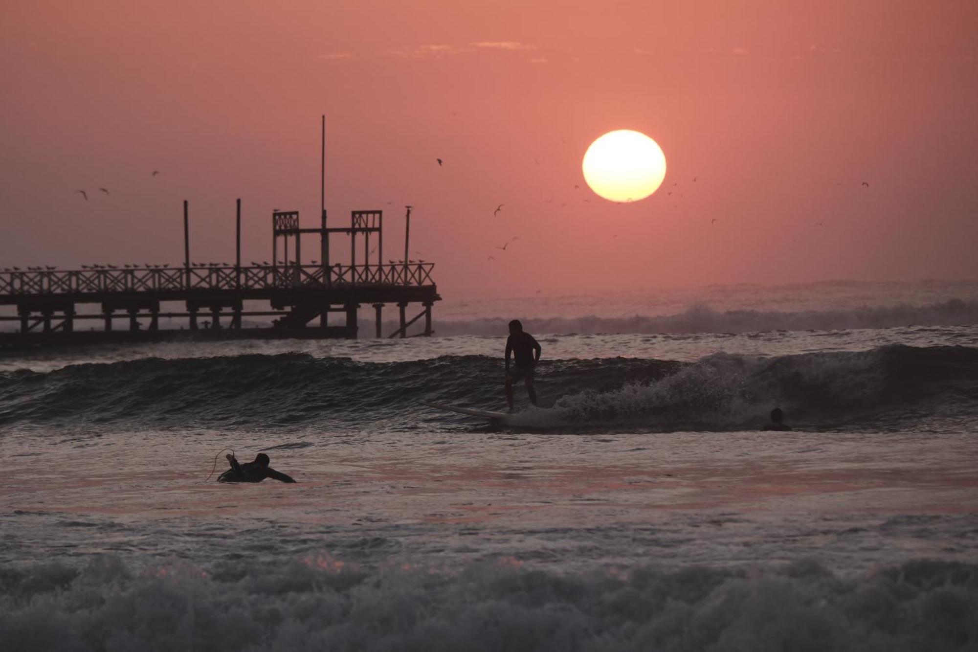 Pointbreak Surf Camp Vandrarhem Huanchaco Exteriör bild